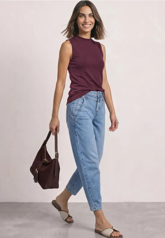 Street One High Waist Barrel leg jeans in Mid blue. 28" leg length  381332