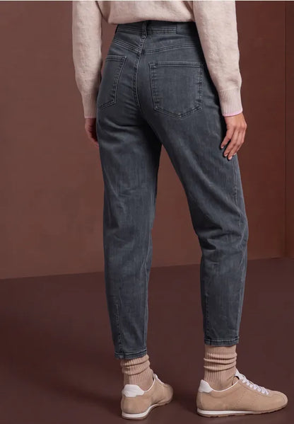 Street One High waist barrel leg jeans in steel grey 28" Leg