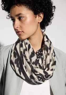Street One print loop. Red or Black 572789