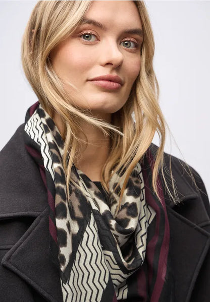 Street One Square print scarf  572990 1