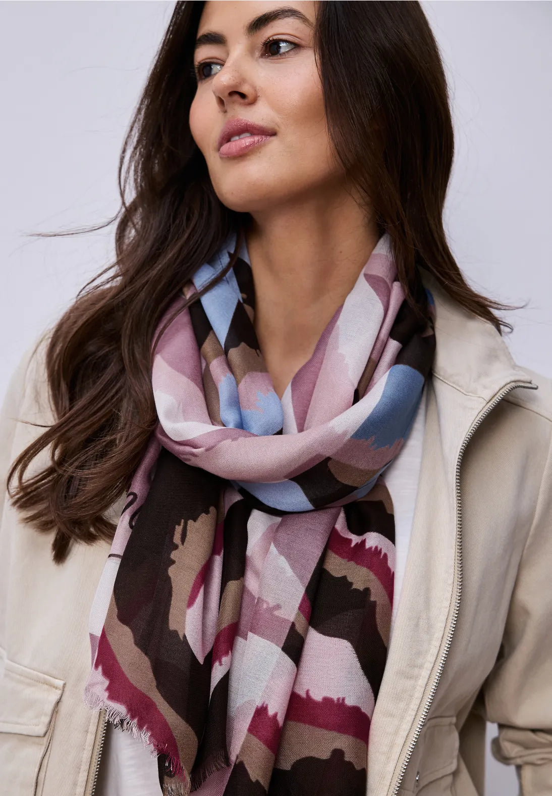 Street one long Scarf with multicolor pattern and wording 573108