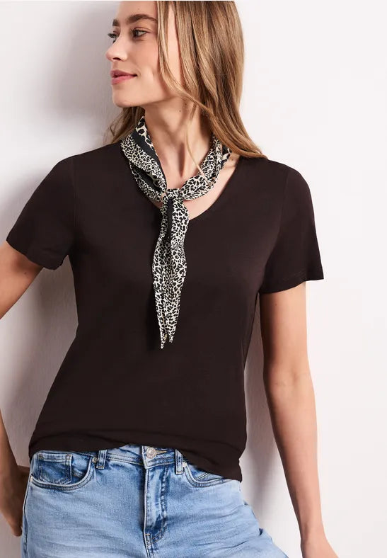 Street One silky feel neckerchief in animal print  573124