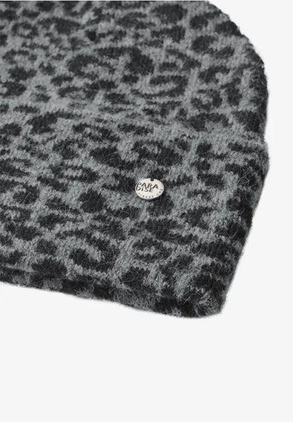 Street One Jacquard beanie with leopard print 573161