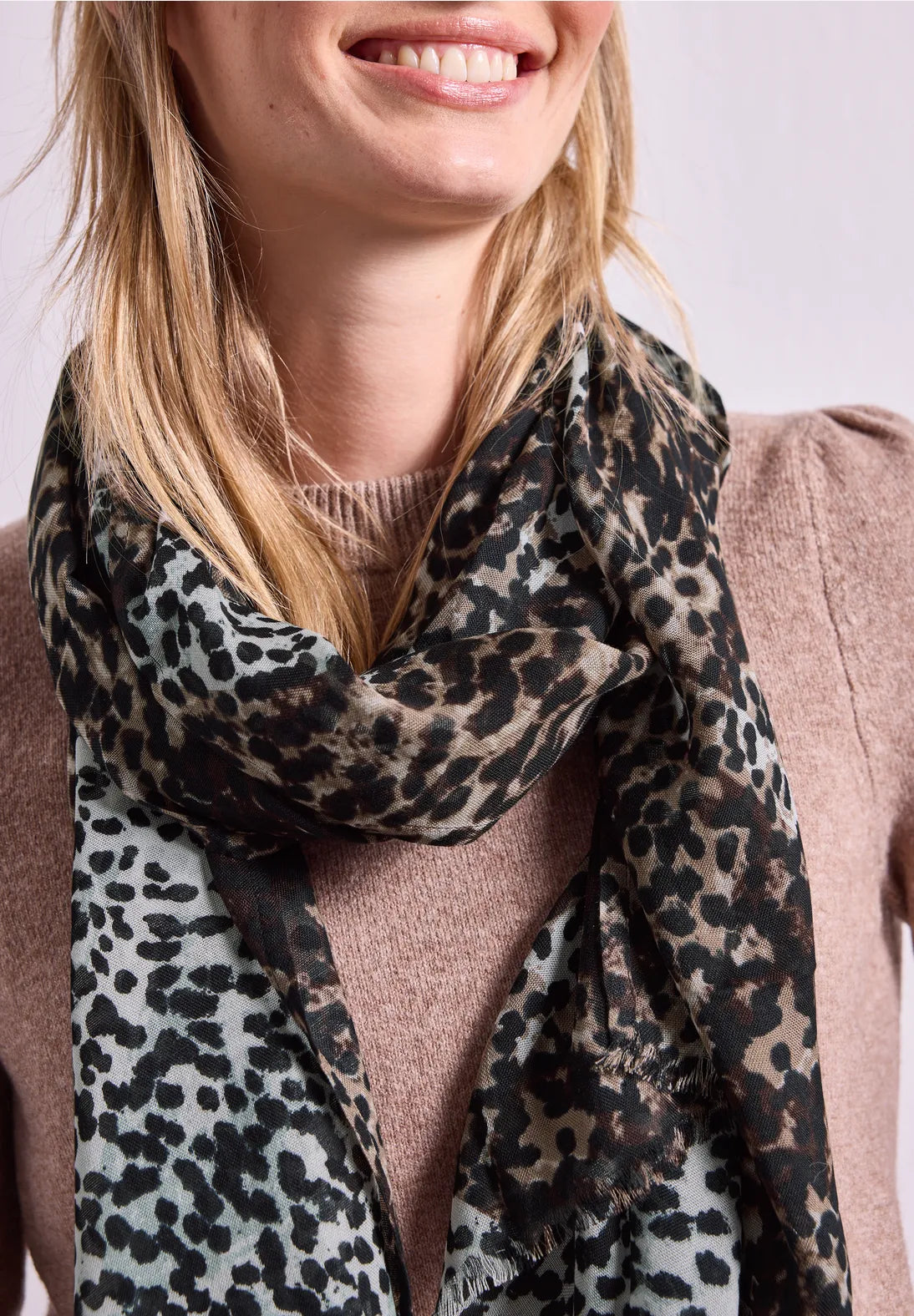 Street One long Scarf in leopard print with argyle pattern 573304