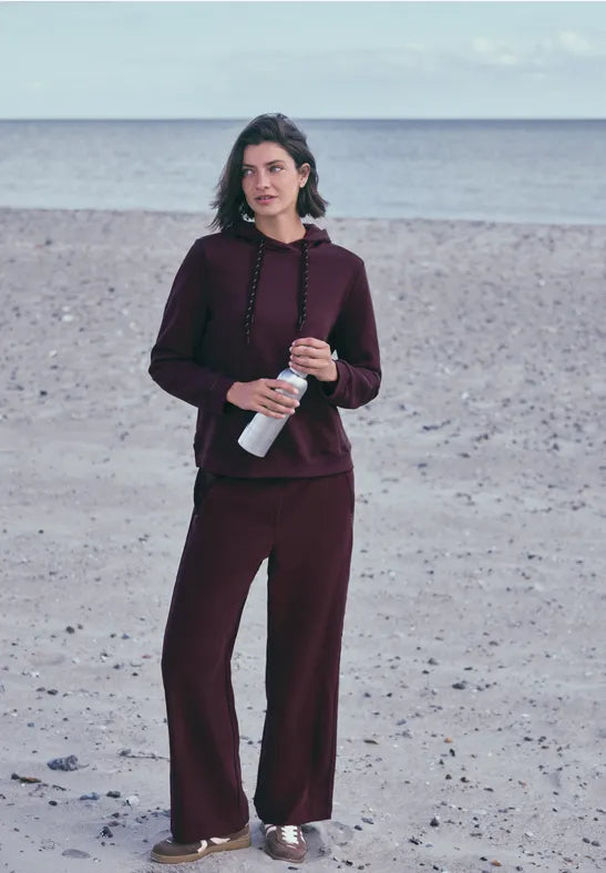 Cecil Funnelneck Sweatshirt in Eggplant red  303586