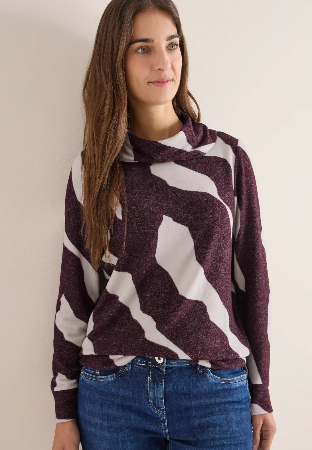Cecil Cozy Feel Cowl neck top in Ecru and Eggplant red 324156