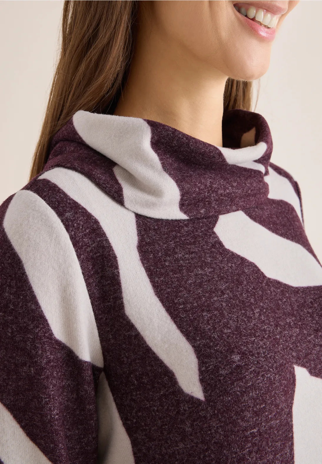 Cecil Cozy Feel Cowl neck top in Ecru and Eggplant red 324156
