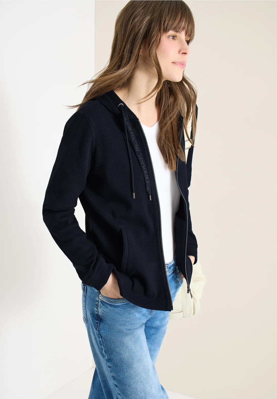 Cecil Long-sleeved jacket with hood and pockets in Pink Or navy  324827