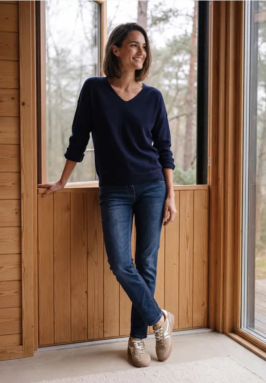 Cecil Mid waist straight leg jeans in a casual fit  30" leg 381566