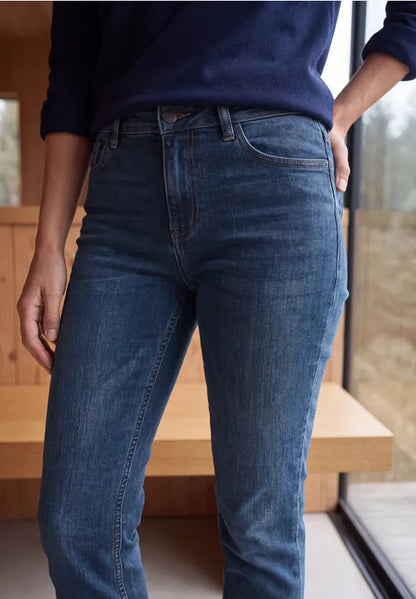 Cecil Mid waist straight leg jeans in a casual fit  30" leg 381566