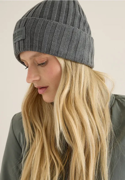 Cecil knitted Beanie hat with Logo in Olive Green  572817