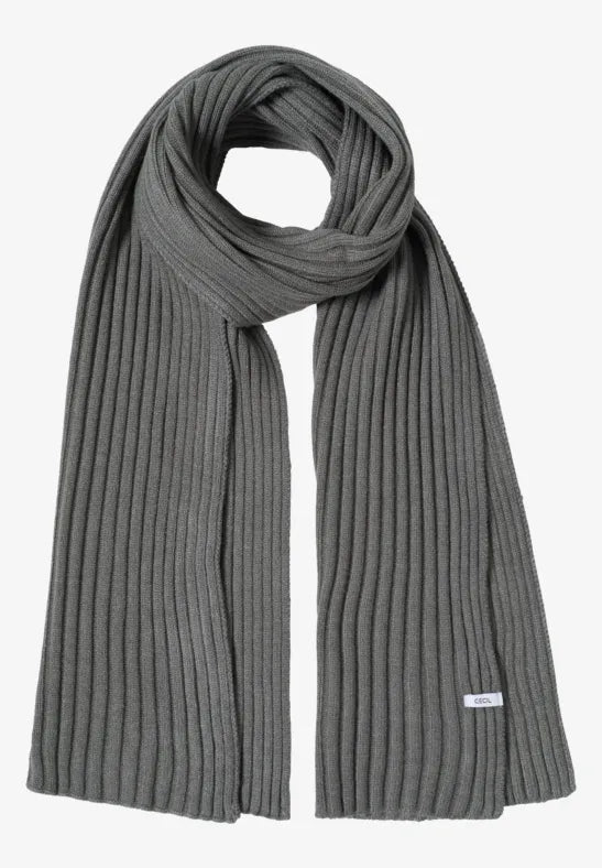 Cecil long knit scarf in Olive Green 572818