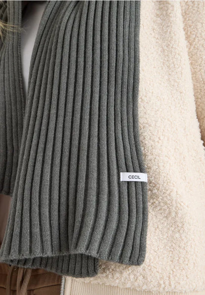 Cecil long knit scarf in Olive Green 572818