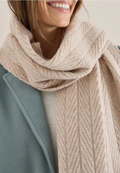 Cecil long cable knit scarf in Blossom or Beige 572940