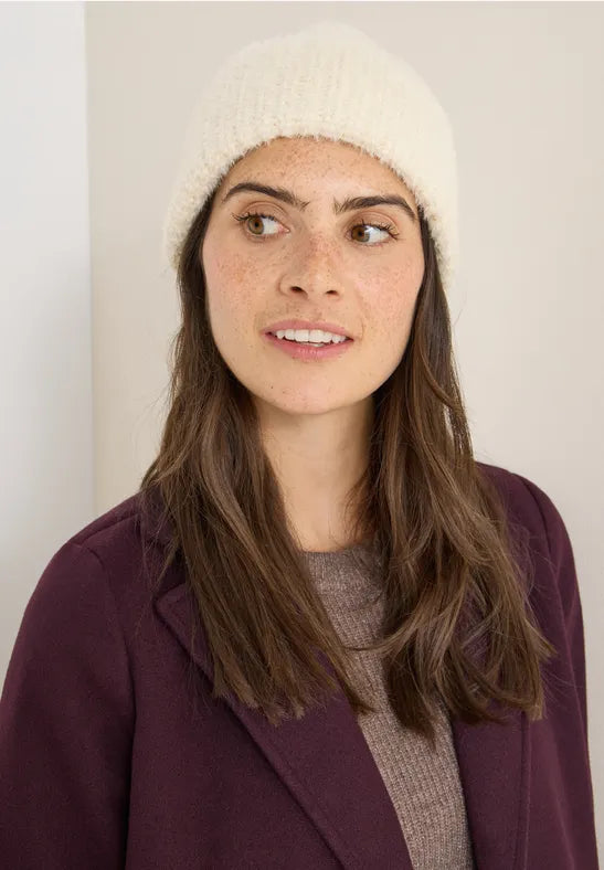 Cecil Cozy Knit hat with Lurex. 572985