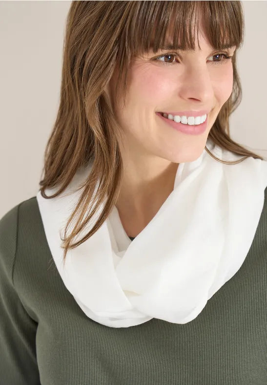 Cecil Plain White Lightweight loop scarf 573063