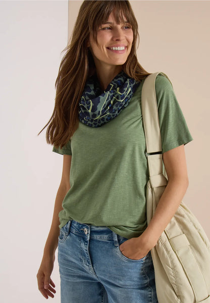 Cecil loop scarf wlith leopard print in Green  573237