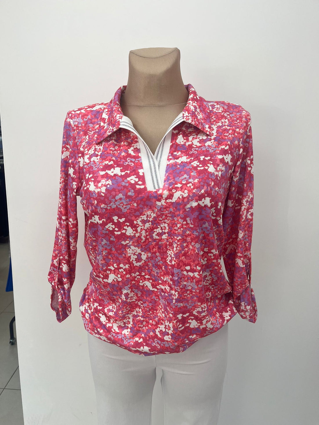 Pink print top V with collar Yew top 30