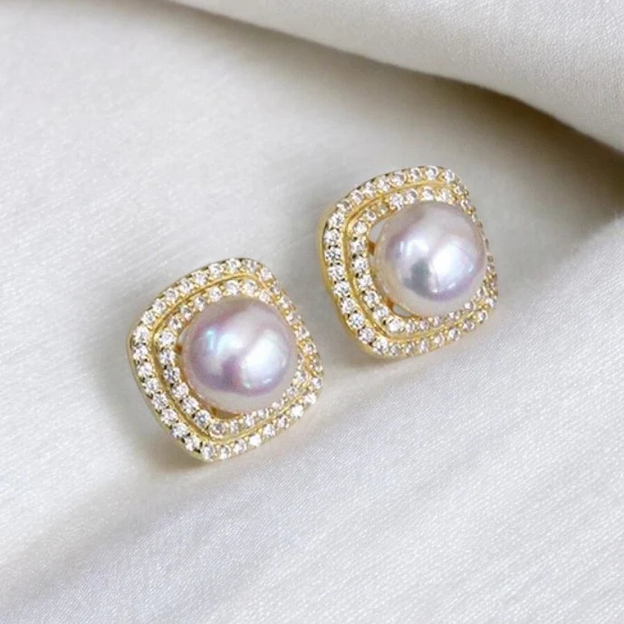 Clip on earring square pearl with diamante frame