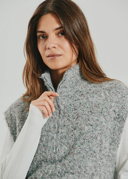 Free/Quent knitted waistcoat with zip in Tweed boucle yarn 206732