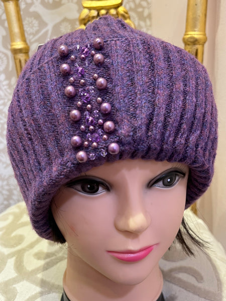 Pearl and crystal detail hat 3117