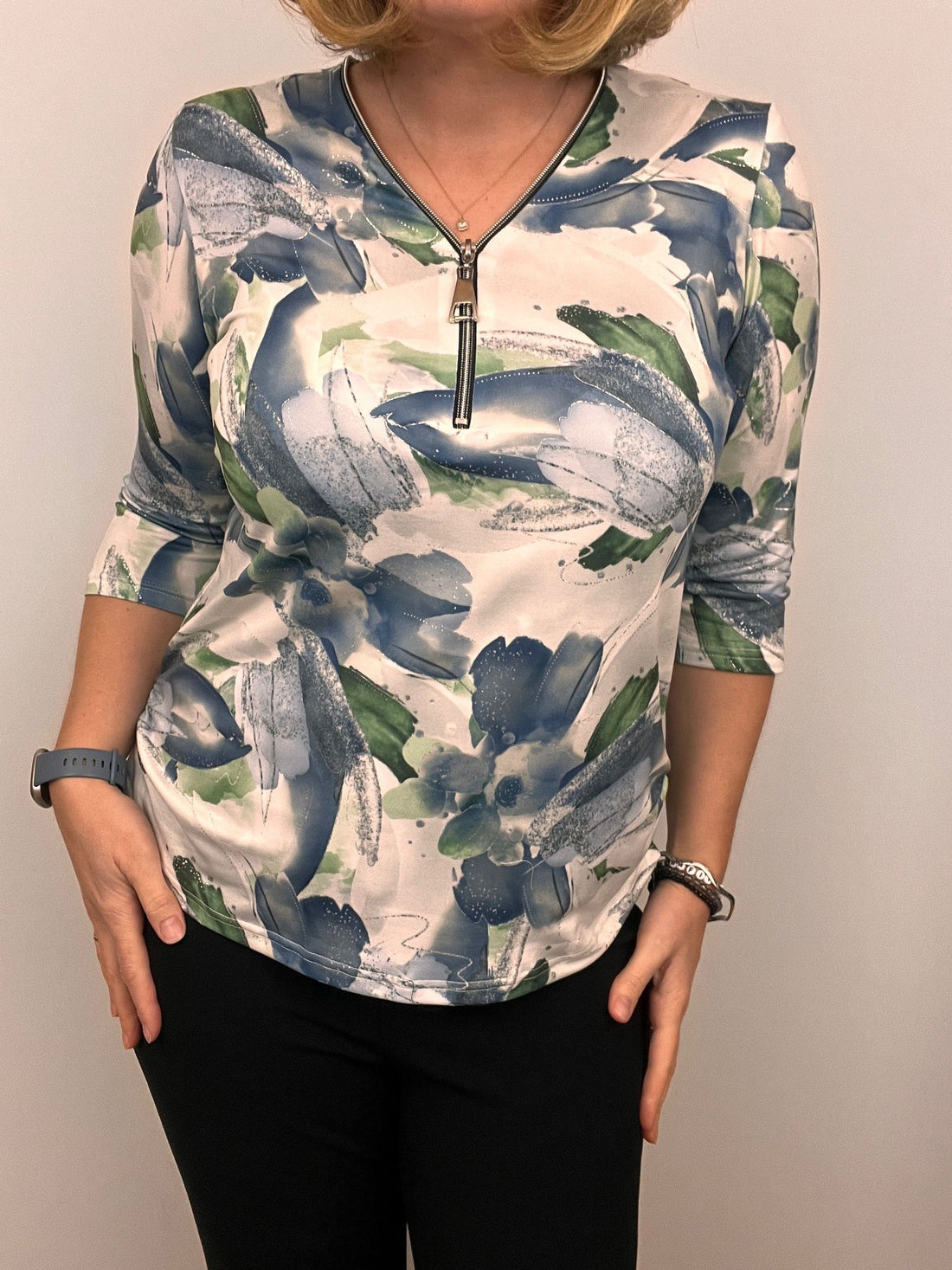 Ilona Zip top in Blue Green and White Print Zip25 1