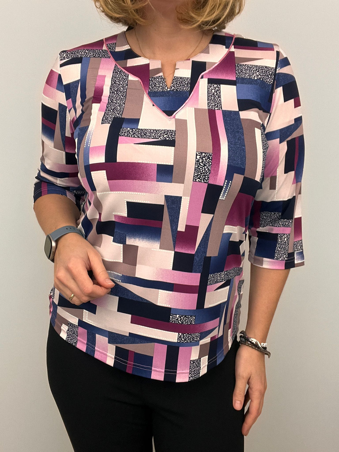 Ilona Max Top with notch neckline in Pink and Navy Geo Print