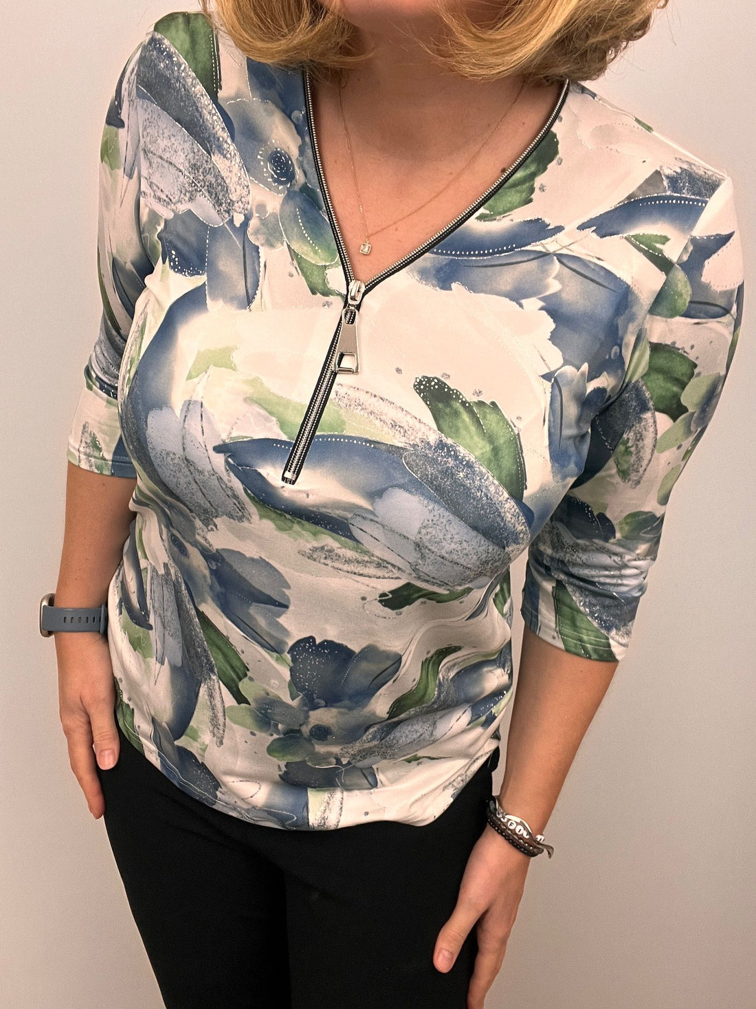 Ilona Zip top in Blue Green and White Print Zip25 1