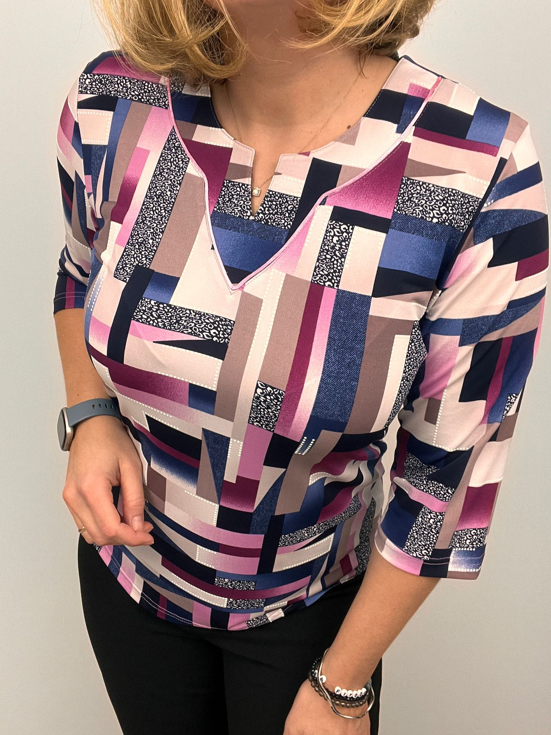 Ilona Max Top with notch neckline in Pink and Navy Geo Print