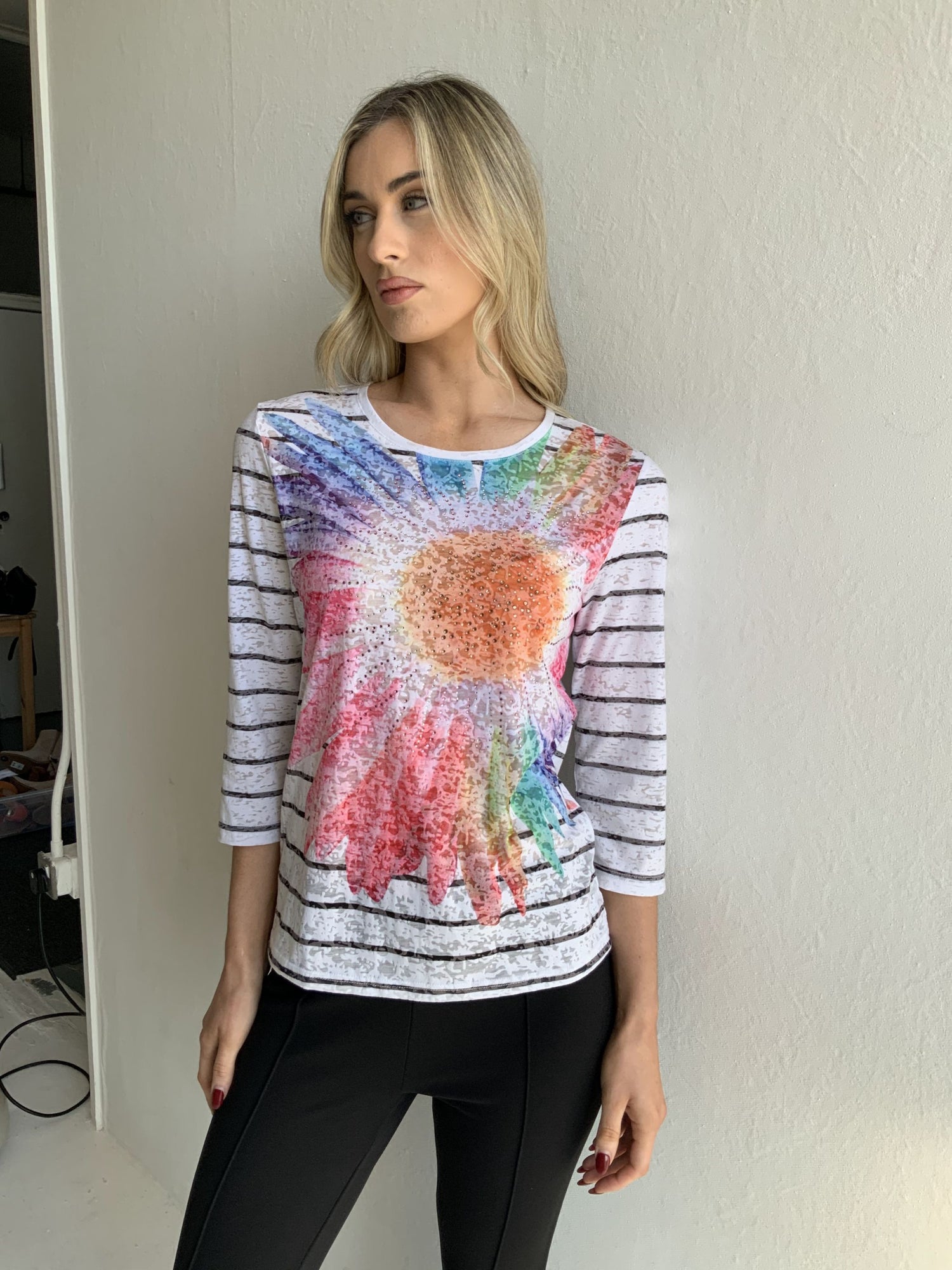 Libra Burnout top with stripes and gemstone flowers Lt1907
