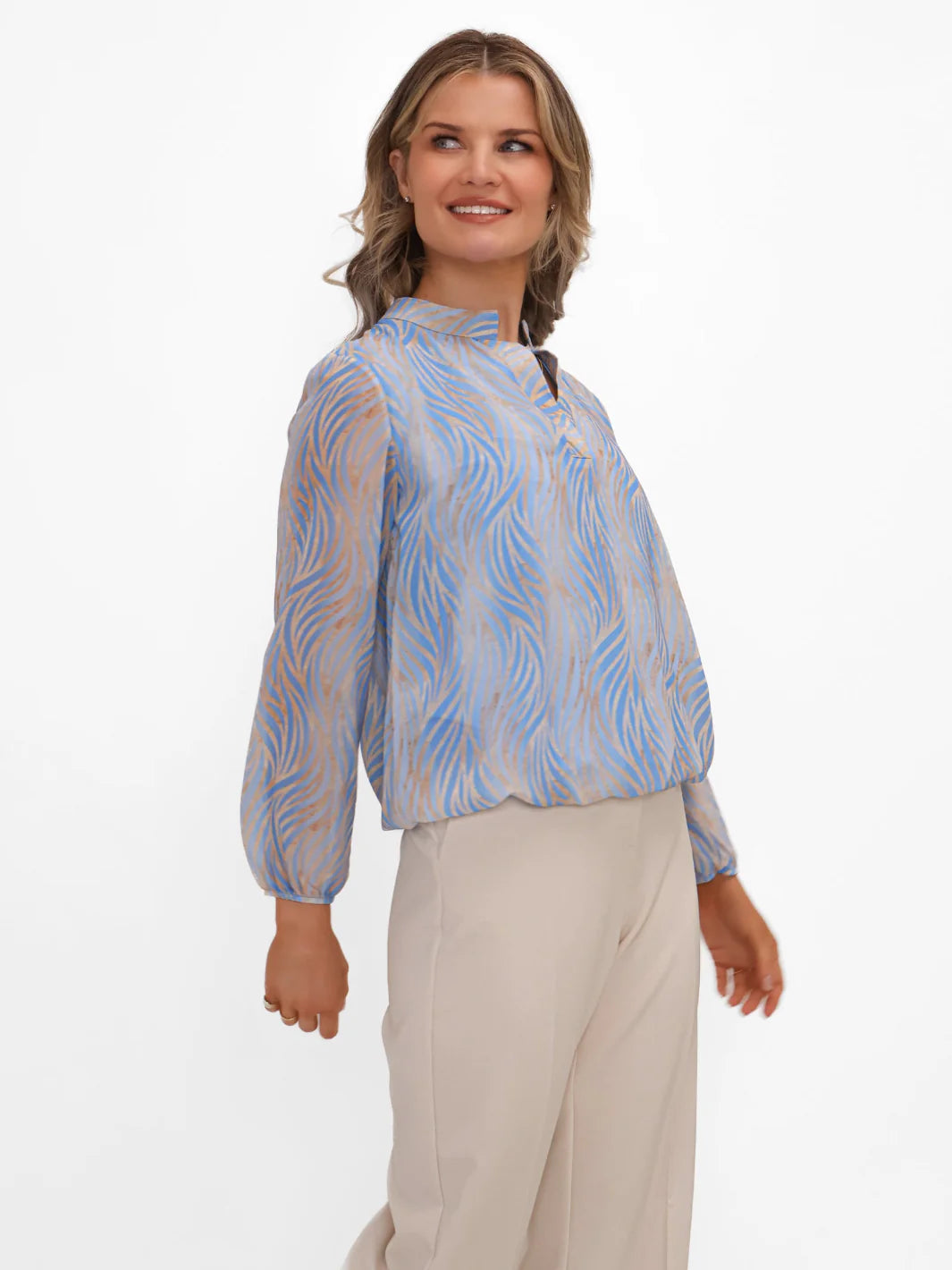 Kate And Pippa Bella Band Top in baby Blue