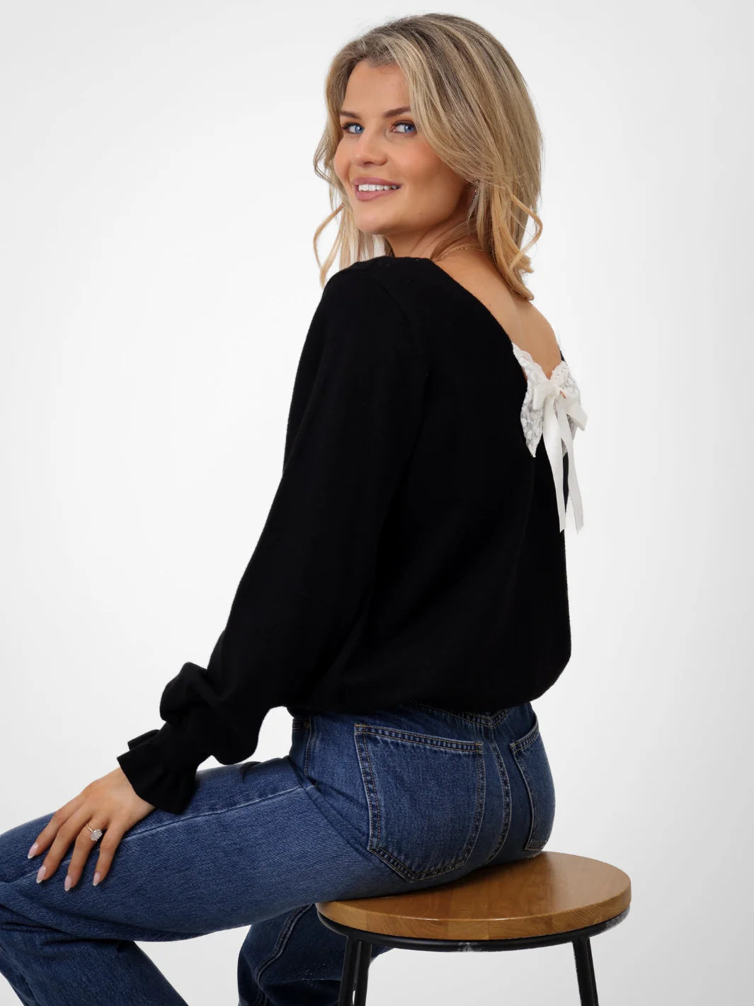 Kate And Pippa Bliss knit with bow Back Detail 2025
