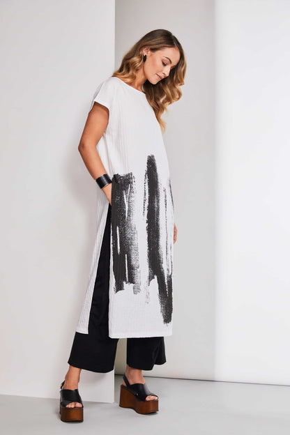 Naya Brush stroke long tunic with deep side splits Nas25117