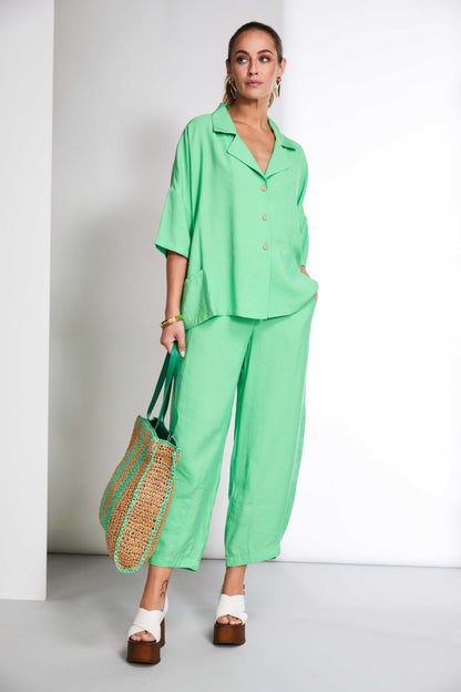 Naya tapered leg trousers with pocket in green Nas25295