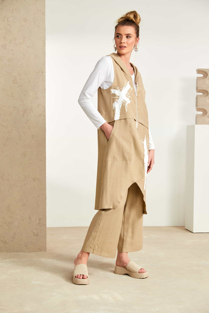 Naya Placement Print long Waistcoat in Fudge and cream Nas25180
