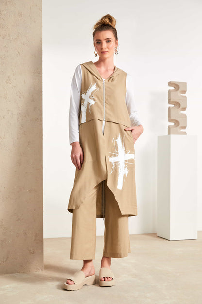 Naya Placement Print long Waistcoat in Fudge and cream Nas25180