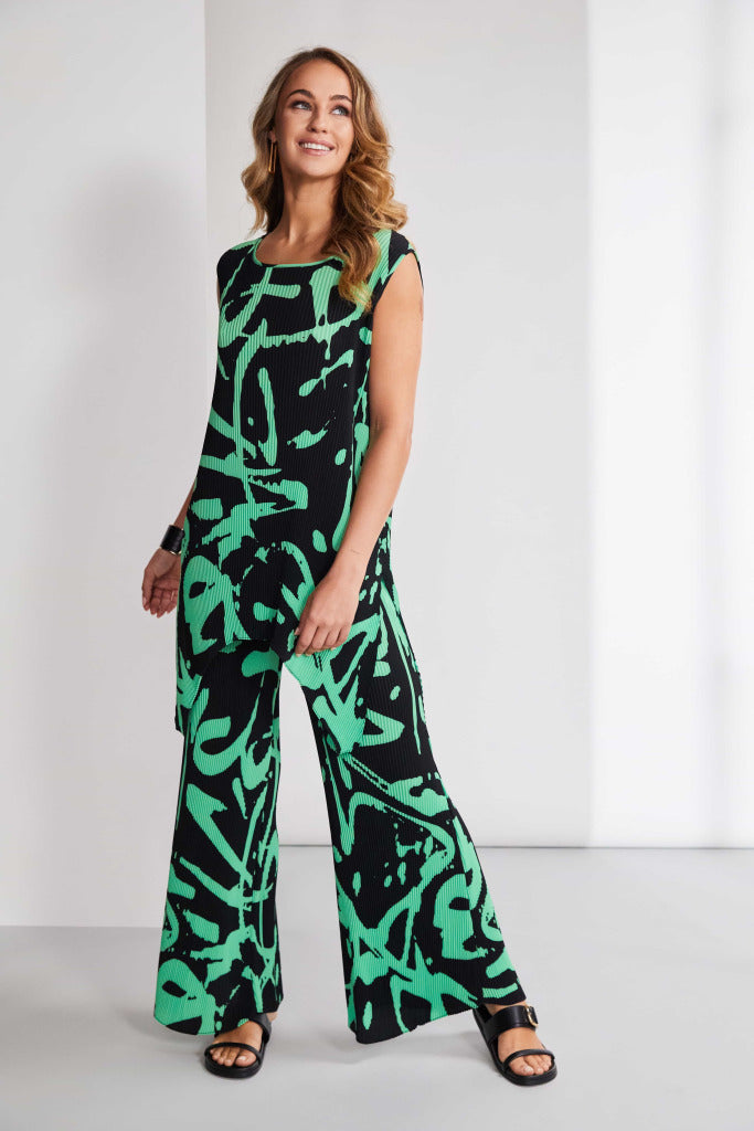 Naya crinkle pleated top with dipped hen line  Nas25190