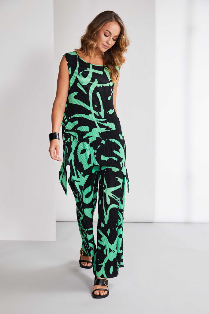 Naya crinkle pleated top with dipped hen line  Nas25190