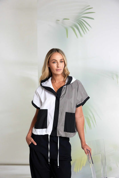 Naya Two Tone Hooded Jacket With Contrast Panel And Pockets Nas26117