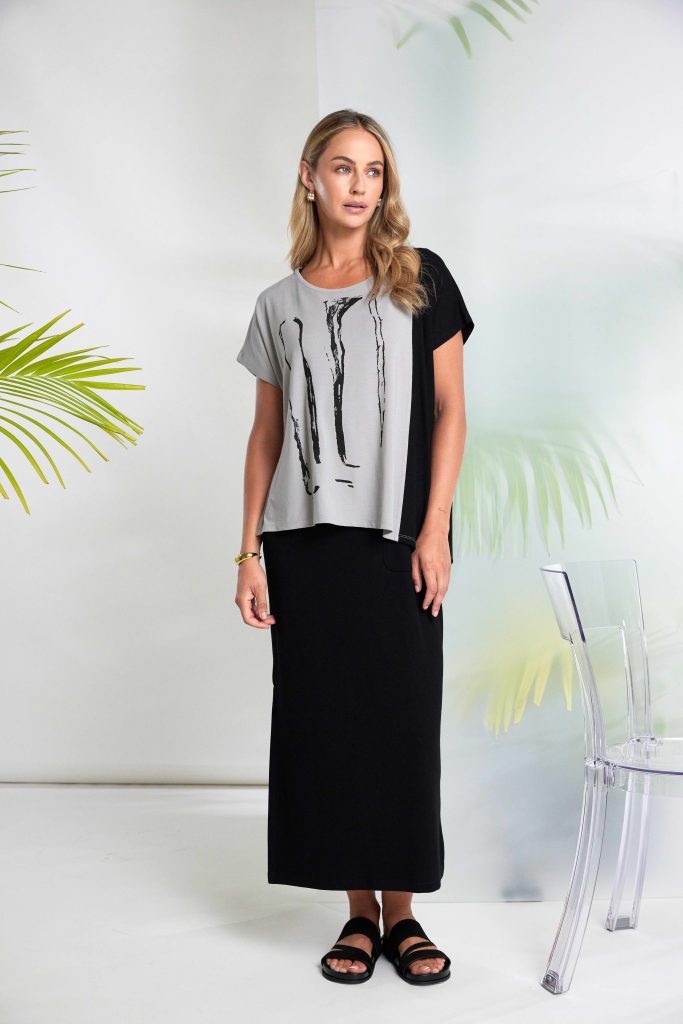 Naya Placement print top with Angle hem  Nas26119