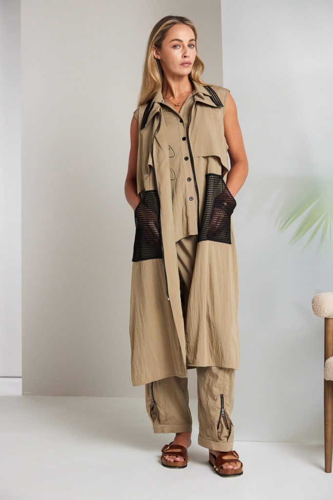 Naya Zipped Long Line Waistcoat With contrast  Pocket And Collar Panel Nas26219