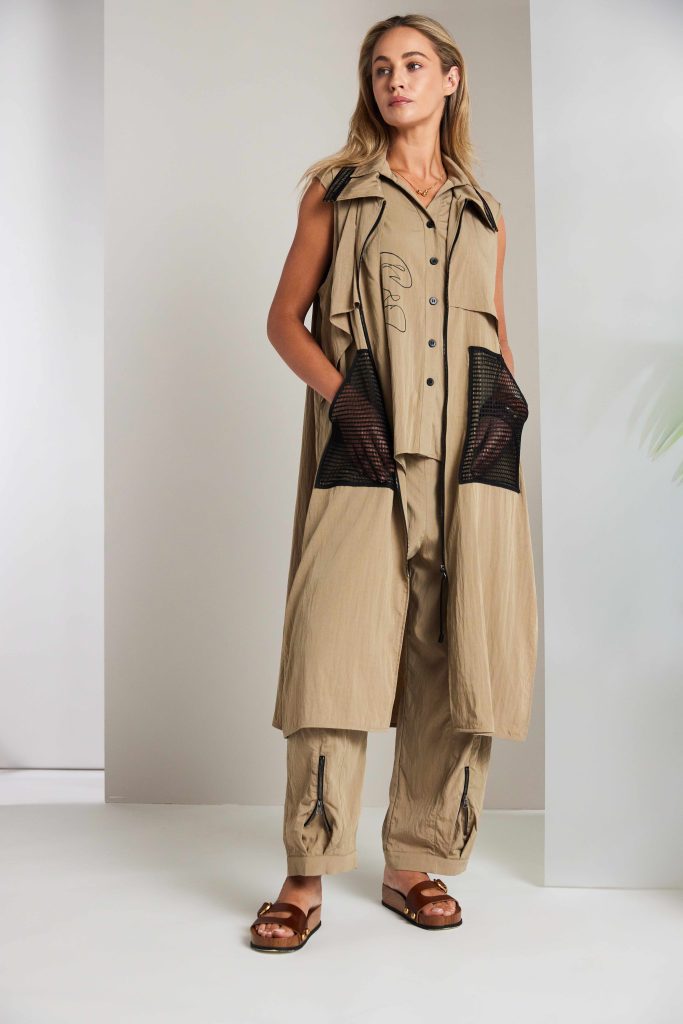 Naya Zipped Long Line Waistcoat With contrast  Pocket And Collar Panel Nas26219