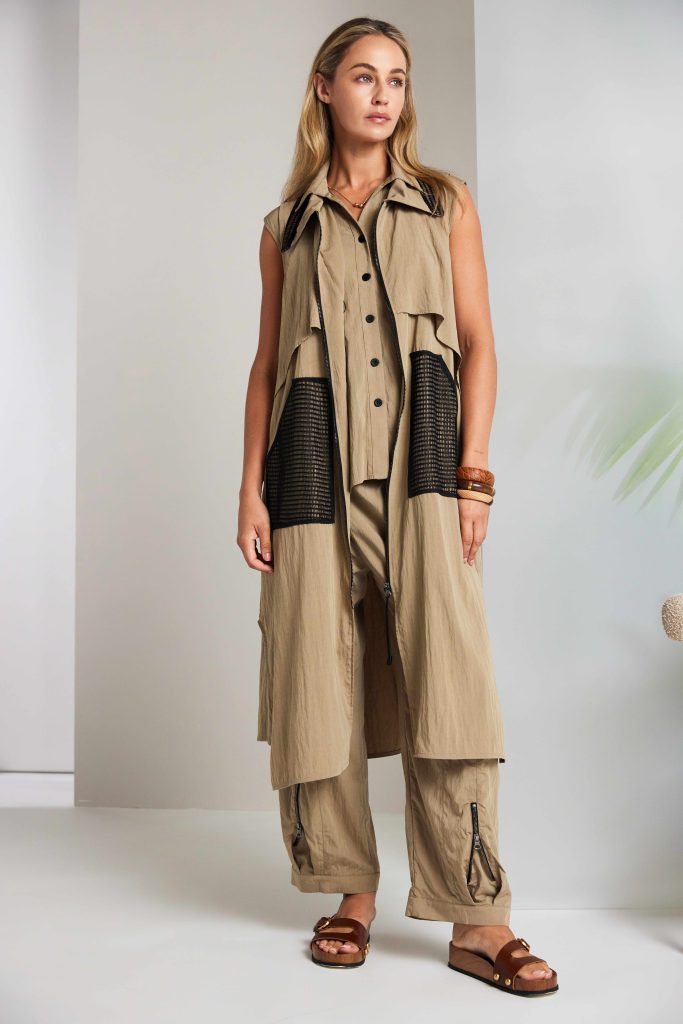 Naya Zipped Long Line Waistcoat With contrast  Pocket And Collar Panel Nas26219