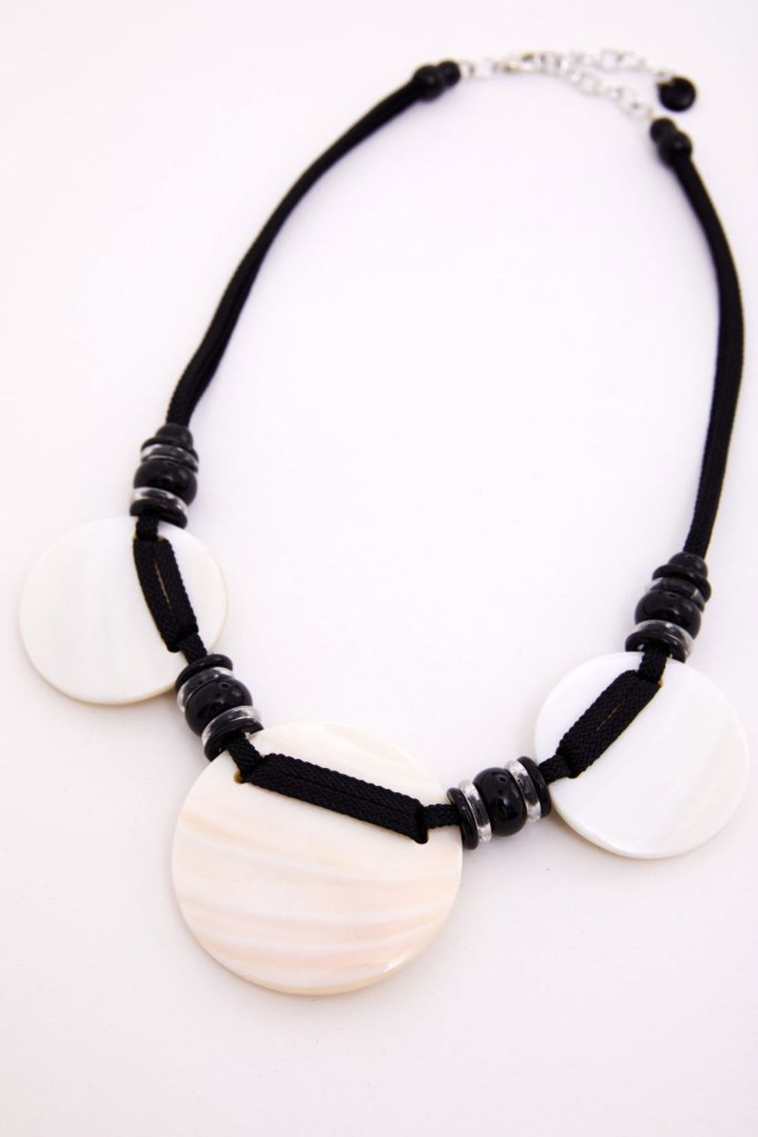Naya Shell Disc Necklace  Nas26364