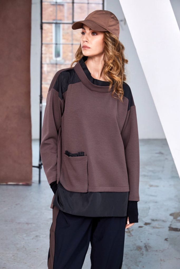 Naya Soft sweatshirt with contrast at shoulder and hem with pocket detail Naw25127