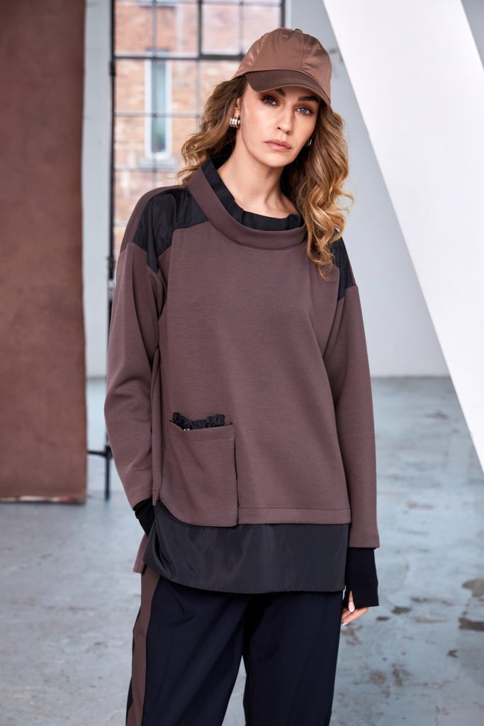 Naya Soft sweatshirt with contrast at shoulder and hem with pocket detail Naw25127
