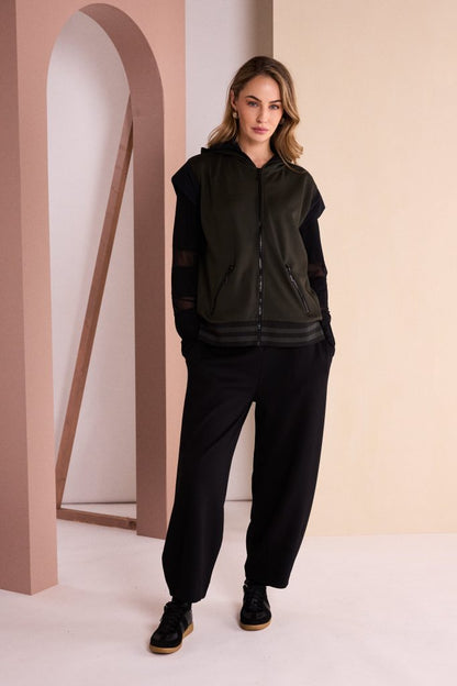Naya Barrel Leg trousers in Soft heavy Jersey with tapered hem Naw26144
