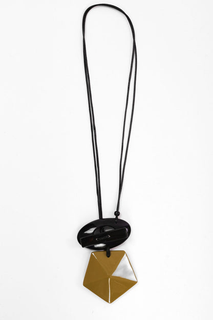 Naya Shaped Stone Necklace With Circle And Bar Trim Naw26334