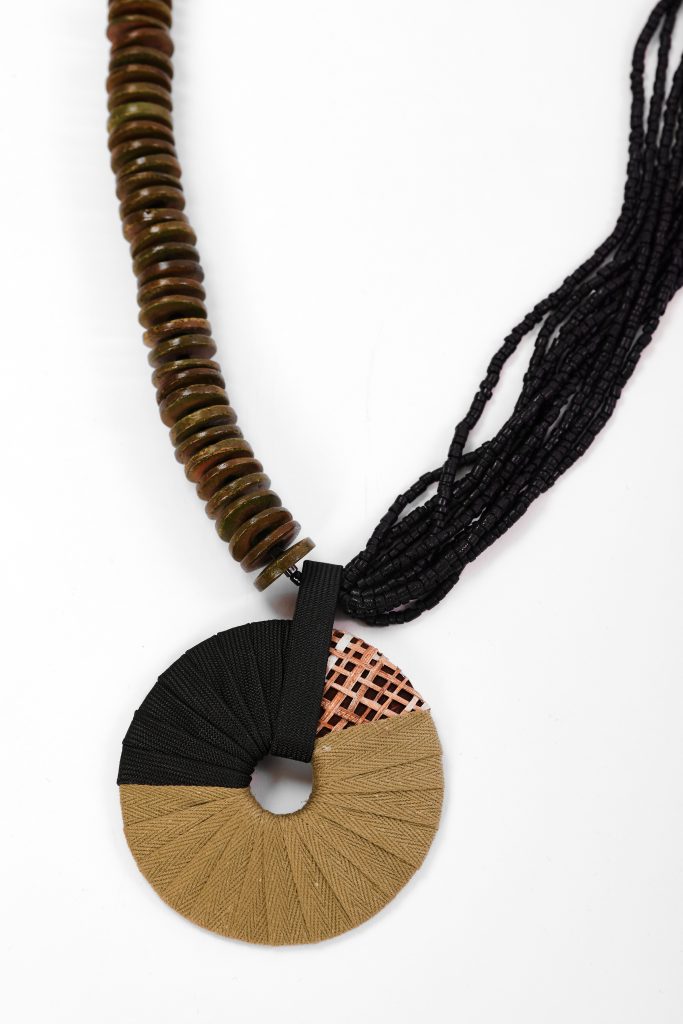 Naya Two Tone Necklace With Bead And Loop String Naw26335