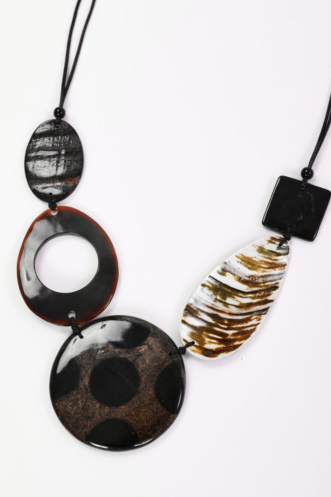 Naya Spot Stone Necklace With Etched Stone Naw26336